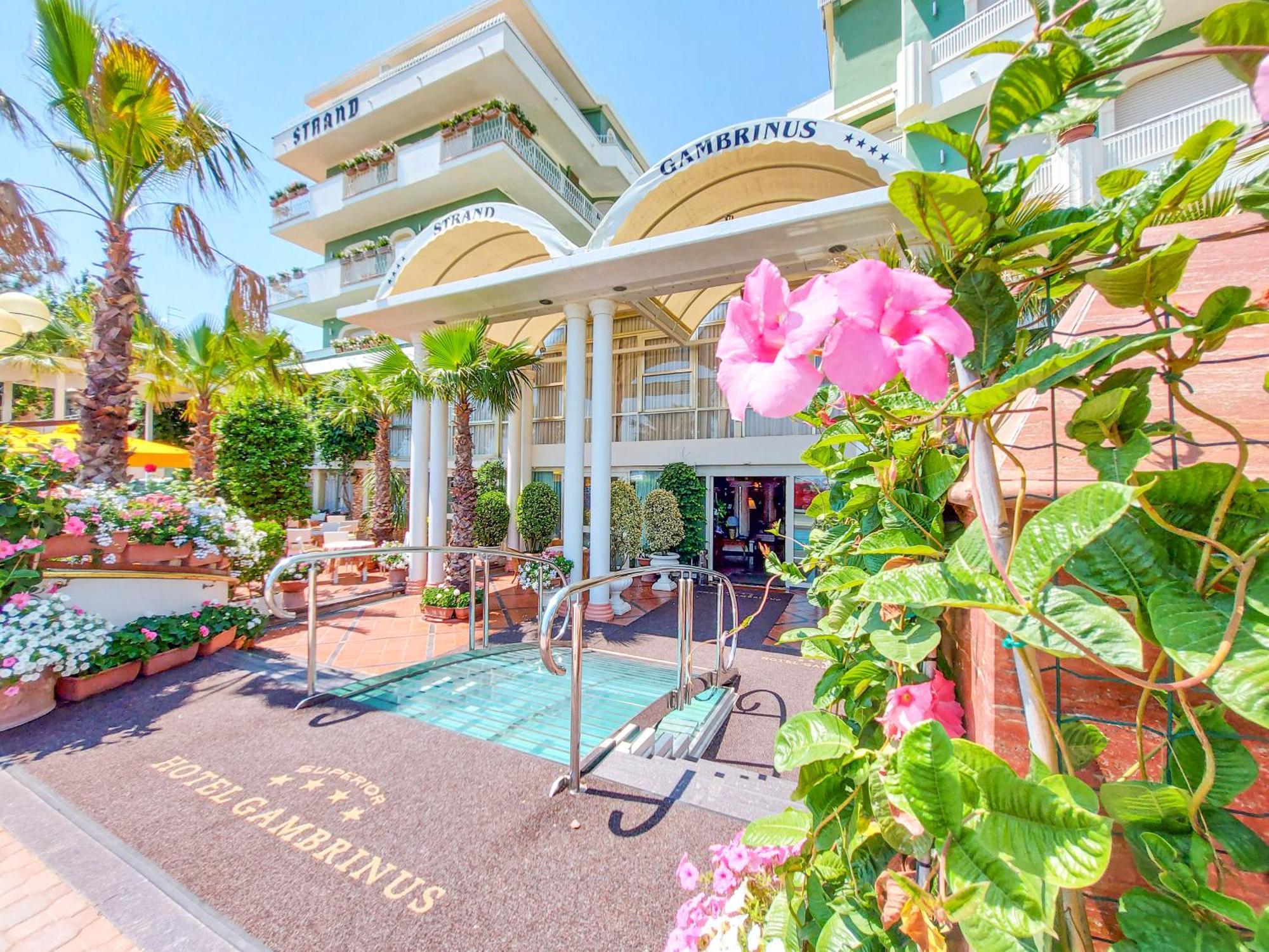 Hotel Gambrinus Cervia Exterior photo