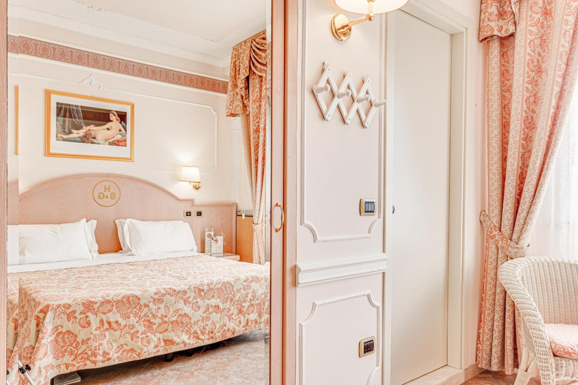 Hotel Gambrinus Cervia Exterior photo